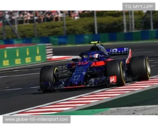 拉塞尔对比圈速节奏高效