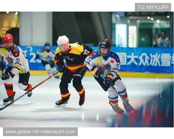 冰球教练轮换策略为球队注入新活力