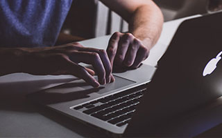 戴维·帕特森的攻守一体型打法，令袋鼠队在攻防两端展现实力，戴维森vs泰拳手